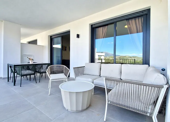 Sr Calanova Golf 2bdr With Private Garden *